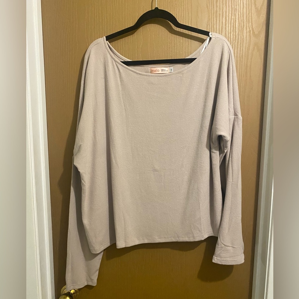 Melo EUC cream l/s shirt